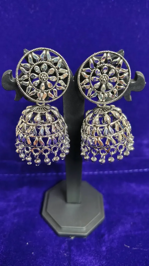 Oxidized_Metal_Round_Floral_Filigree_Big_Jhumka_Earrings_Silver_Beads_For_Women