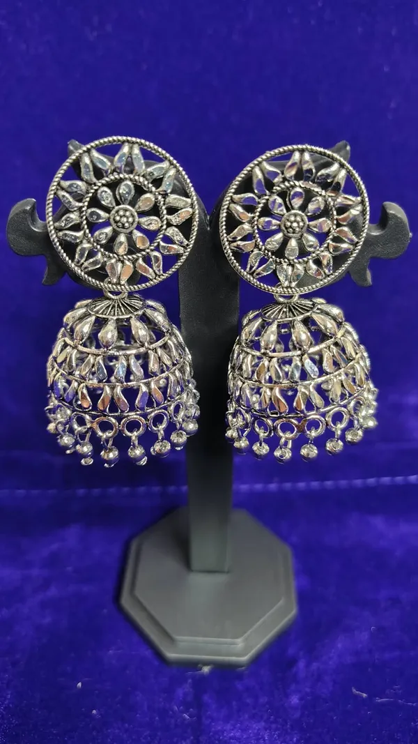 Oxidized_Metal_Round_Floral_Filigree_Big_Jhumka_Earrings_Silver_Beads_For_Women