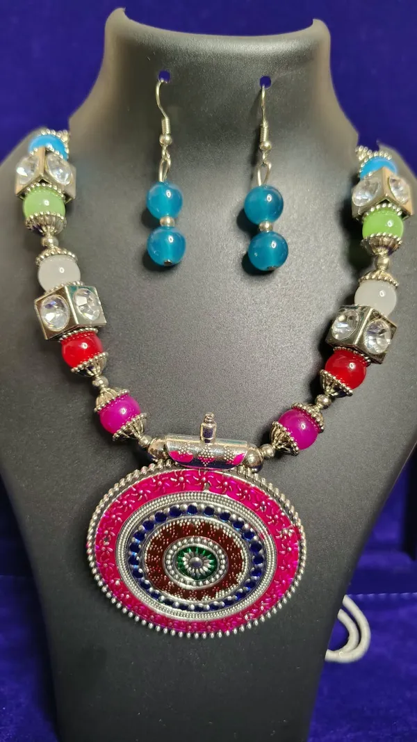 Multicolor_Beads_Oxidized_Metal_Mandala_Pendant_Necklace_Set_For_Women