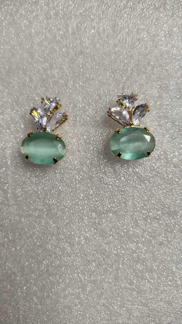Mint_Green_Crystal_Cat_Eye_Oval_Marquise_Stud_Earrings_For_Women