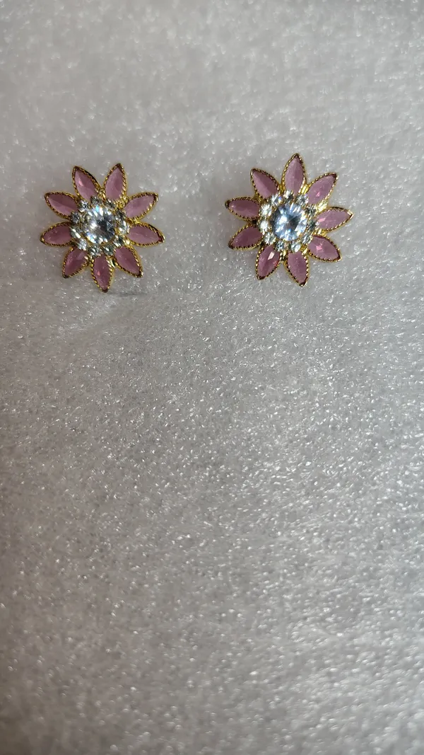 Pink_Crystal_Flower_Petal_Sunflower_Stud_Earrings_For_Women