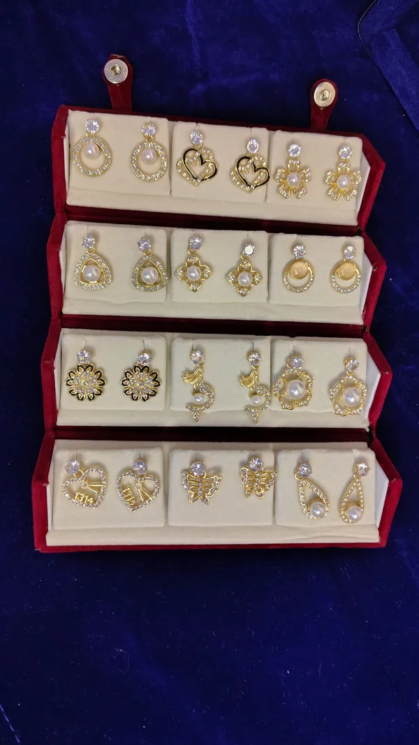 Pearl_Crystal_Gold_12_Pairs_Earring_Set_In_Red_Velvet_Box_For_Women