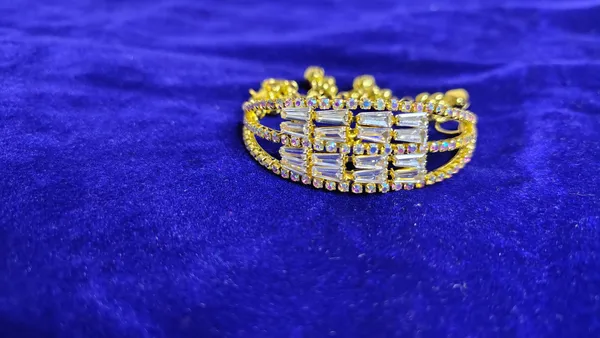 Gold_Crystal_Baguette_Bracelet_With_Ghungroo_Charm_For_Kids
