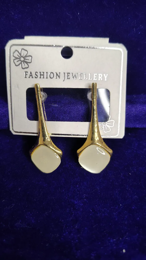White_Gold_Stone_Minimal_Long_Drop_Earrings_For_Women