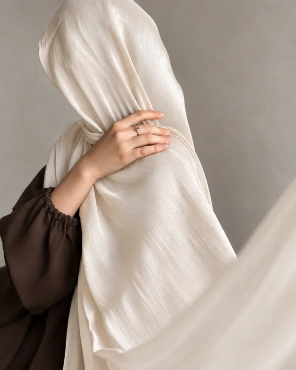 Golestan-Hijabs-milk_white