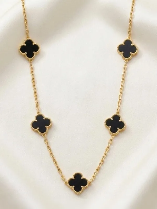 Gold_Black_Clover_Chain_Necklace_For_Women