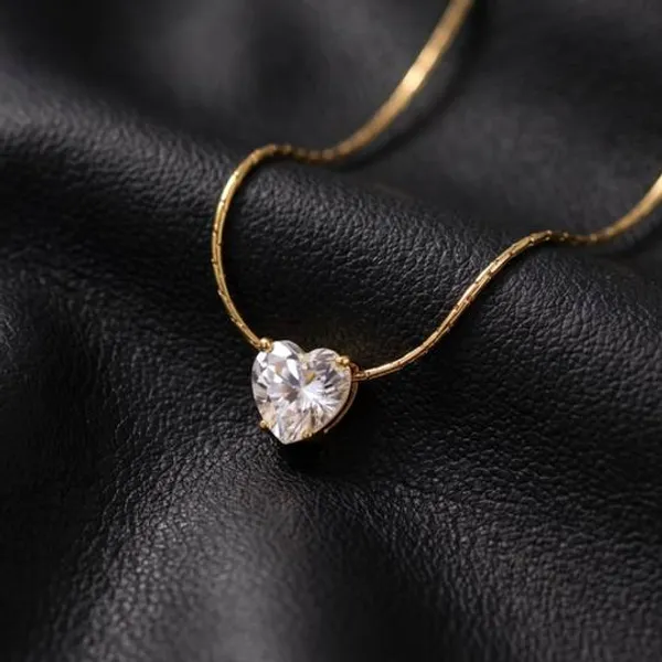 Gold_Tone_Heart_Pendant_Necklace_for_Women