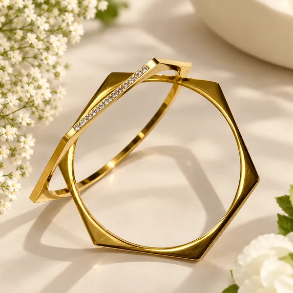 Gold_Stainless_Steel_Geometric_Bangle_For_Women