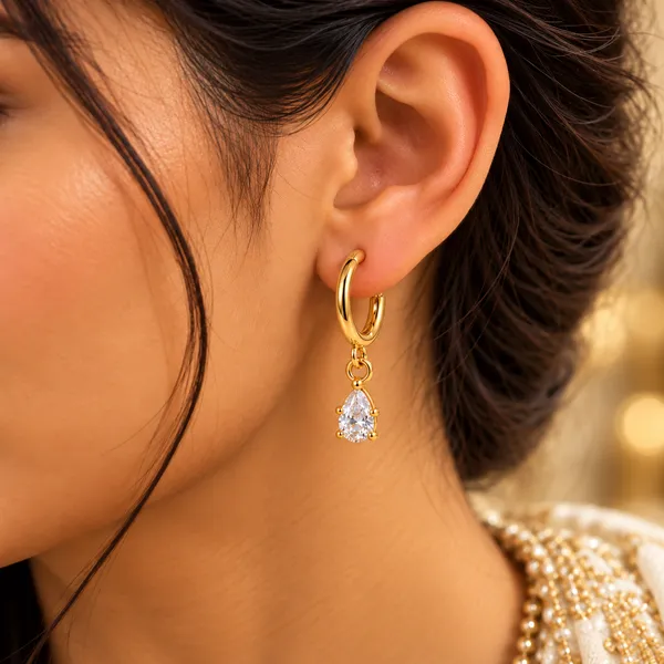 Elara_18k_Gold_Plated_Crystal_Drop_Hoop_Earrings_Default_Title