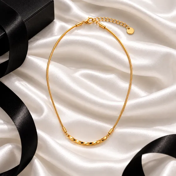 Celeste_Sculpted_Bar_Necklace_18k_Gold_Plated_Default_Title