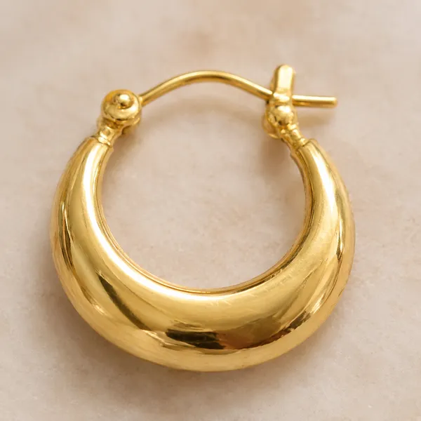 Luna_Sculpted_Hoop_Earrings_18k_Gold_Plated_Default_Title