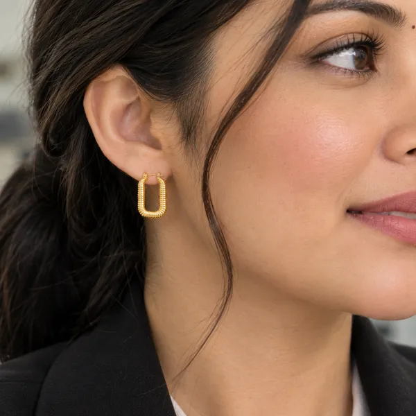 Ribbed_U_Shape_Hoop_Earrings_18k_Gold_Plated_Default_Title