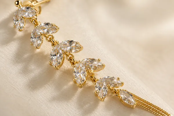 Marquise_Leaf_Drop_Earrings_18k_Gold_Plated_Default_Title