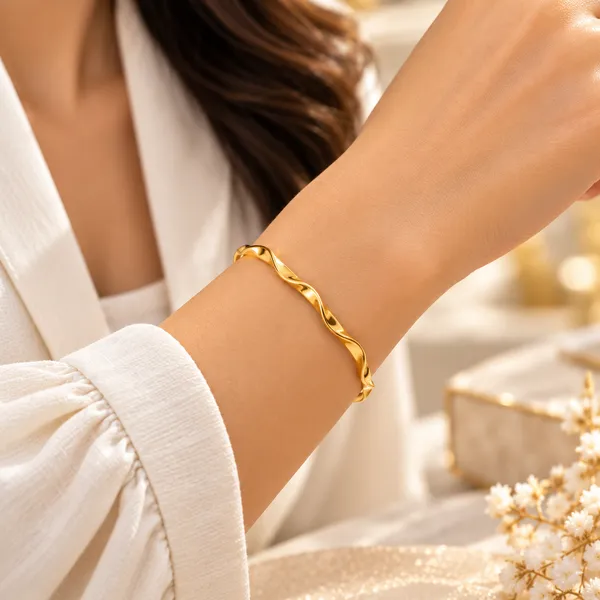 Twisted_Wave_Bangle_18k_Gold_Plated_Default_Title