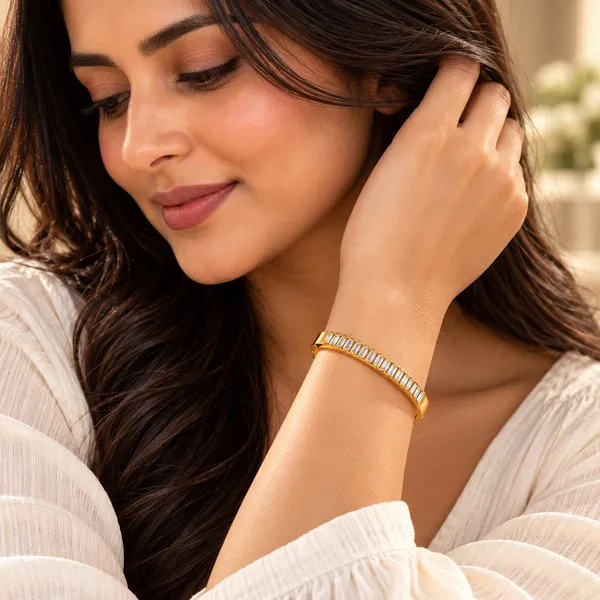 Baguette_Crystal_Open_Cuff_Bangle_18k_Gold_Plated_Default_Title