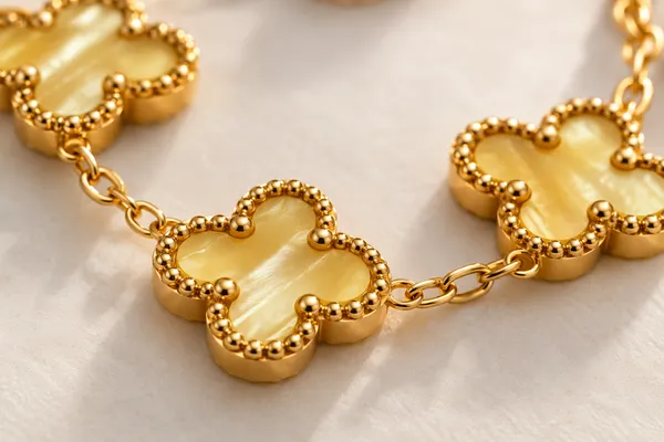Clover_Charm_Bracelet_18k_Gold_Plated_Default_Title