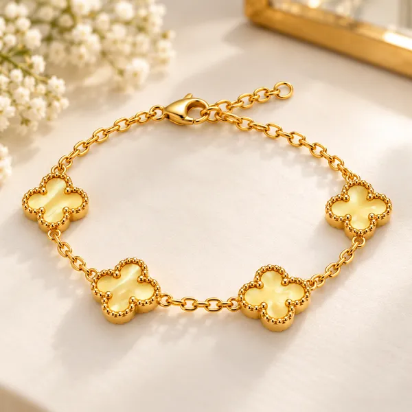 Clover_Charm_Bracelet_18k_Gold_Plated_Default_Title