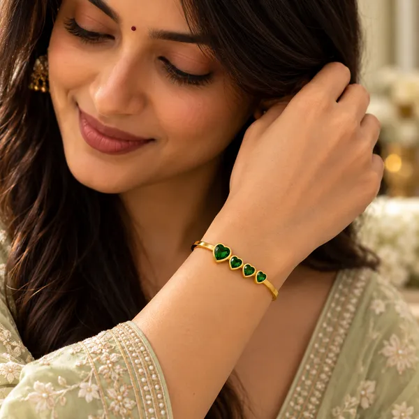 Emerald_Heart_Bangle_18k_Gold_Plated_Default_Title