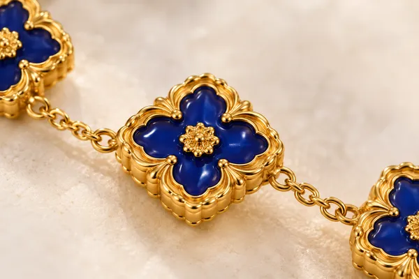 Royal_Blue_Clover_Floral_Bracelet_18k_Gold_Plated_Default_Title