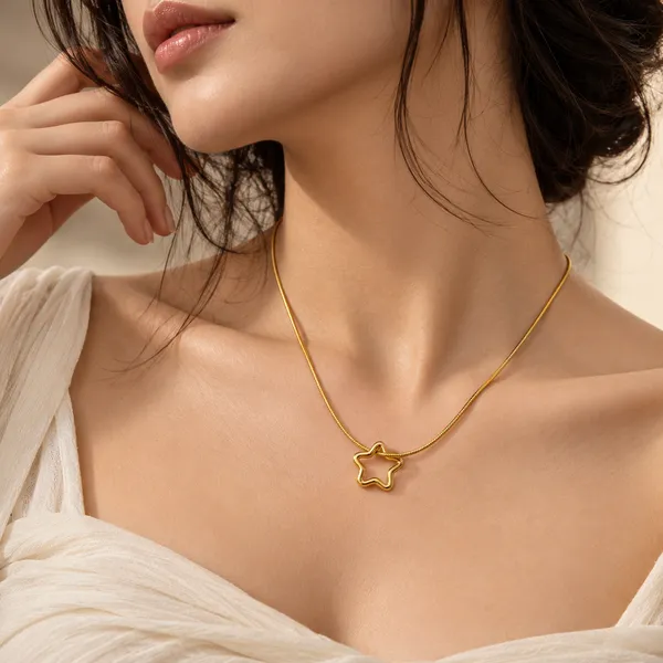 Minimal_Star_Pendant_Necklace_18k_Gold_Plated_Default_Title