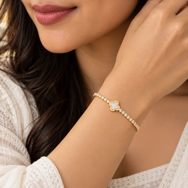Clover_Pearl_Bracelet_18k_Gold_Plated_Default_Title