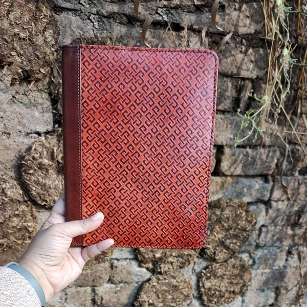 Reusable_A5_Notebook_Cover-Eternity_Knot