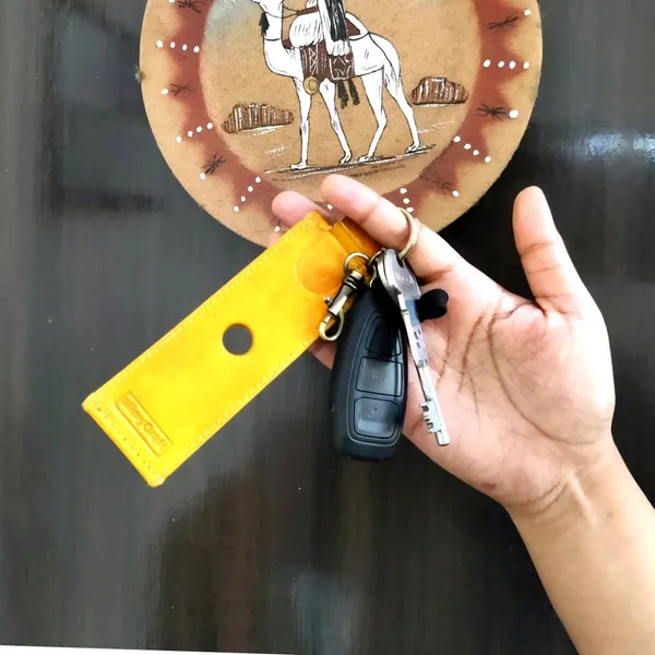 Micro_Roam_Organiser_-_Craft_of_India-_Handpainted_Leather