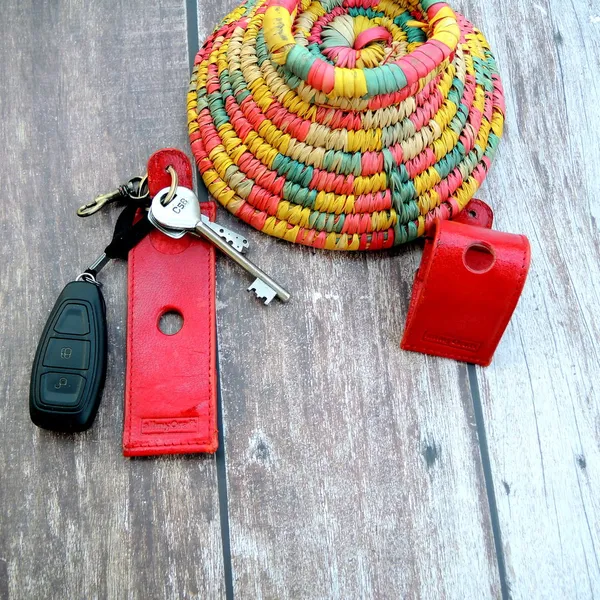 Micro_Roam_Organiser_-_Craft_of_India-_Handpainted_Leather