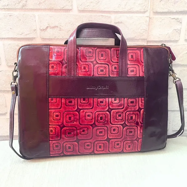Laptop_Messenger_Bag_-_Swastik
