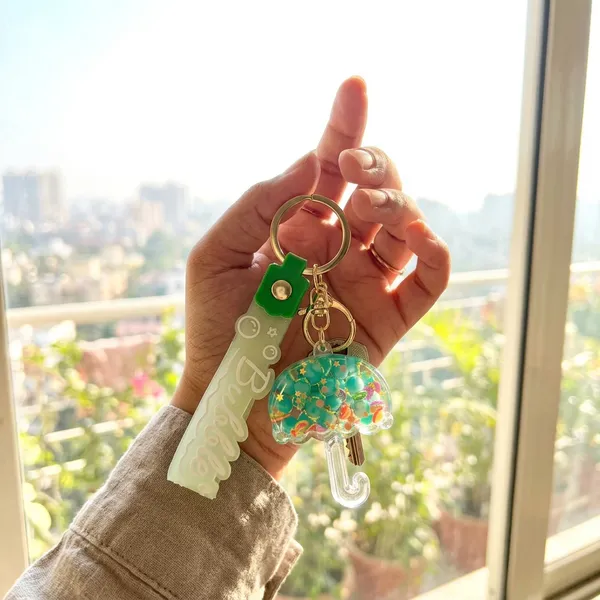 Keychain_Bubble_Pop_Umbrella_Shaker_Keychain_With_Wrist_Strap_Green