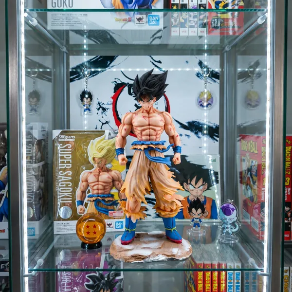 Anime_Golden_Saiyan_Warrior_Premium_Anime_Action_Figure_Battle_Edition_Default_Title