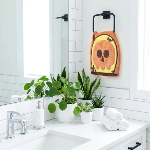 Hand_Towel_Spooky_Skull_Hanging_Default_Title
