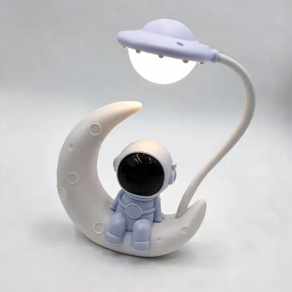 Astronaut_Theme_Kids_Desk_Lamp