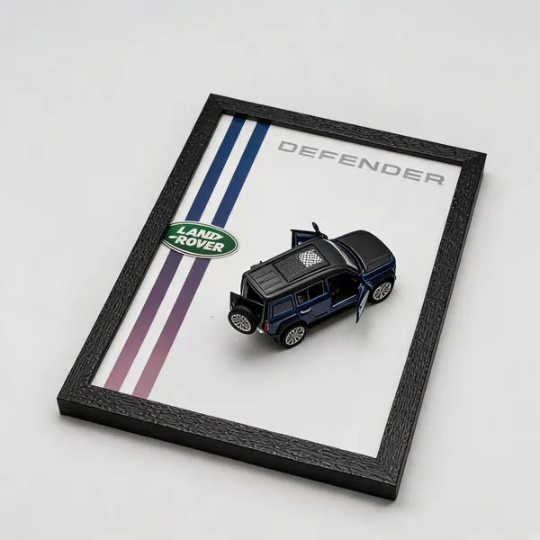 Land_Rover_Defender_1:43_Die-Cast_Collector_Display_Frame
