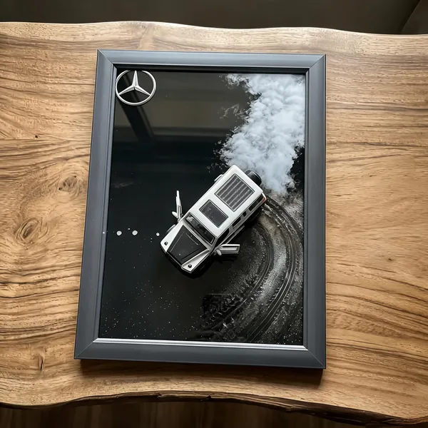Mercedes-Benz_1:43_Scale_Die-Cast_Display_Frame