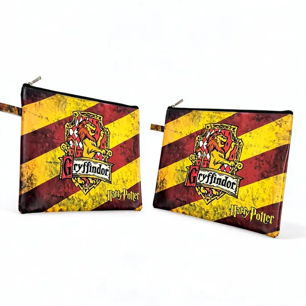Faux_Leather_Gryffindor_Lion_Crest_Print_A4_Document_Pouch