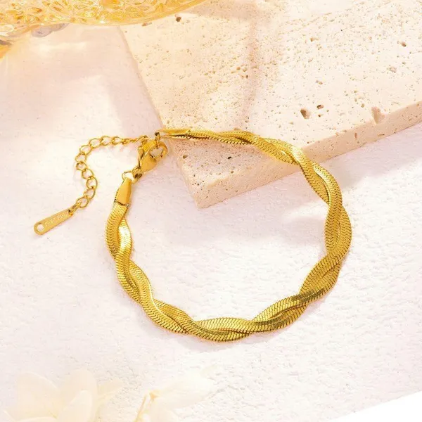 Gold_Tone_Woven_Chain_Necklace_For_Women