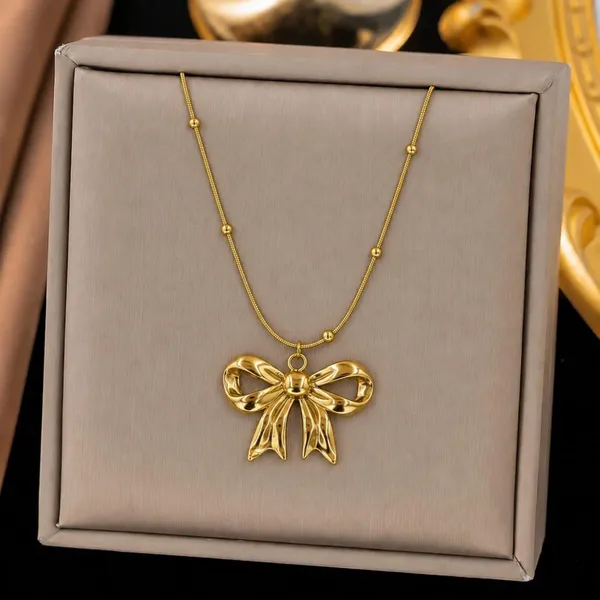 Gold_Tone_Bow_Pendant_Necklace_For_Women