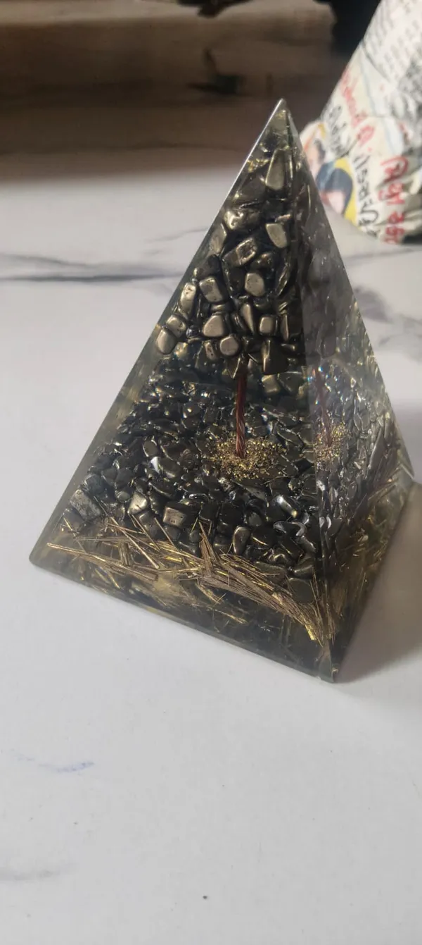 Pyrite_Money_Magnet_Orgone_Pyramid