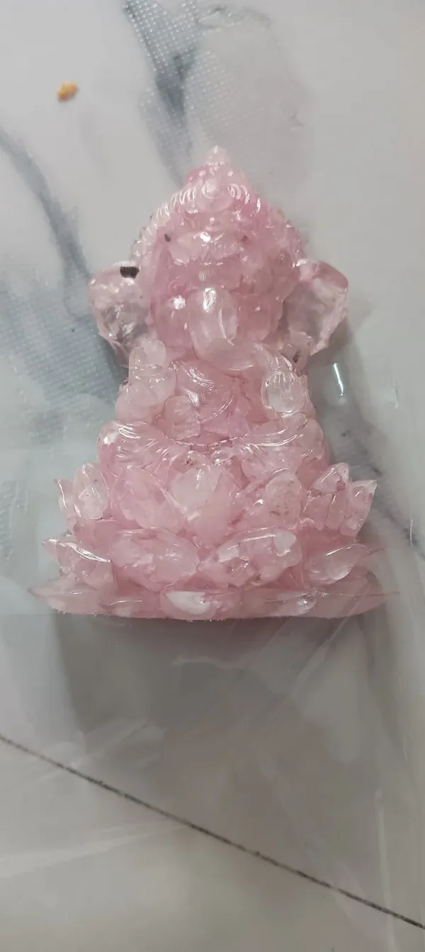Rose_Quartz_Ganesha_Statue_on_a_Lotus_Seat
