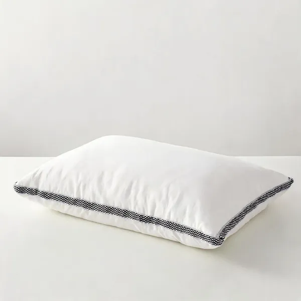 Microfibre_Hotel_Style_White_Supersoft_Pillow
