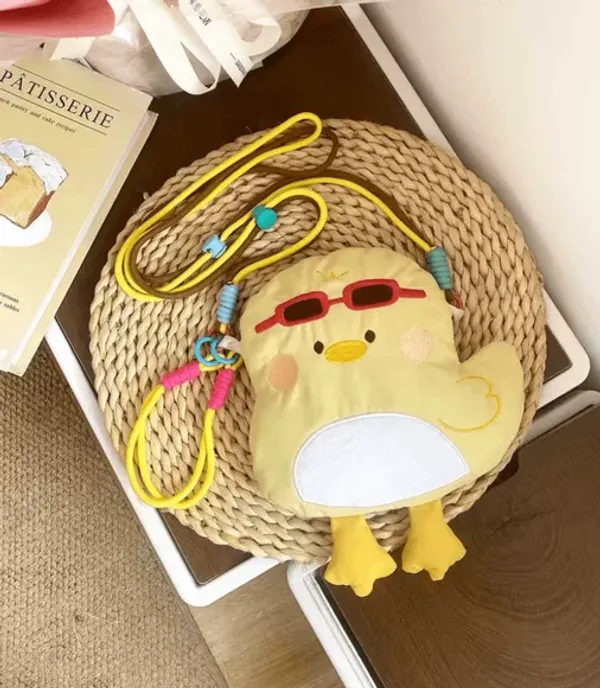 Animal-Shaped_Soft_Crossbody_Bag_Soft_Soft_Crossbody_Bag_with_Adjustable_Cord_Strap_Lightweight_Furry_Animal_Doll_Purse_for_Everyday_Outings,_Travel_Duck