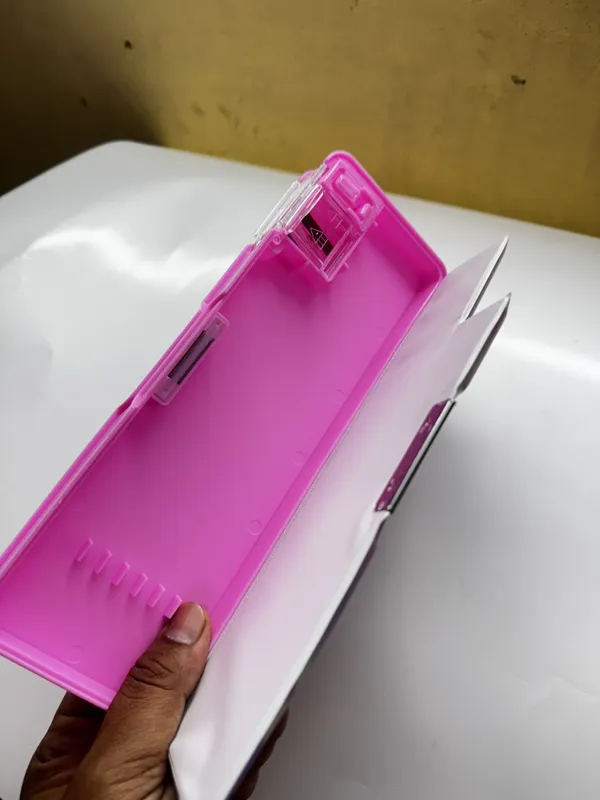 Pink_Plastic_Pencil_Box_For_Kids