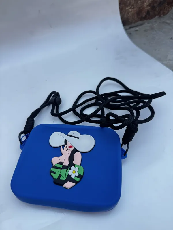 Blue_Silicone_Sling_Bag_For_Kids