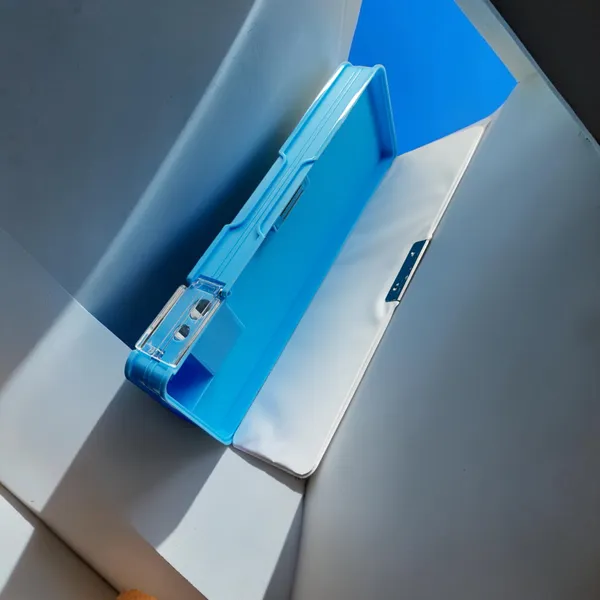 Blue_Plastic_Pencil_Box_Build_in_Sharpener_For_Kids