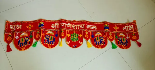 Red_Embroidered_Religious_Door_Toran_With_Ganesh_Motif