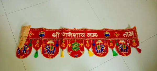 Red_Embroidered_Religious_Door_Toran_With_Ganesh_Motif