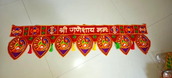 Embroidered_Ganeshay_Namah_Peacock_Toran
