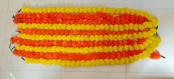 Yellow_Orange_Marigold_Flower_Garland_Set