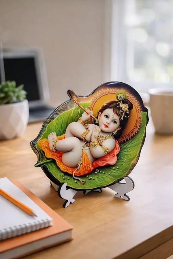 Baby_Krishna_Leaf_Wooden_Standee